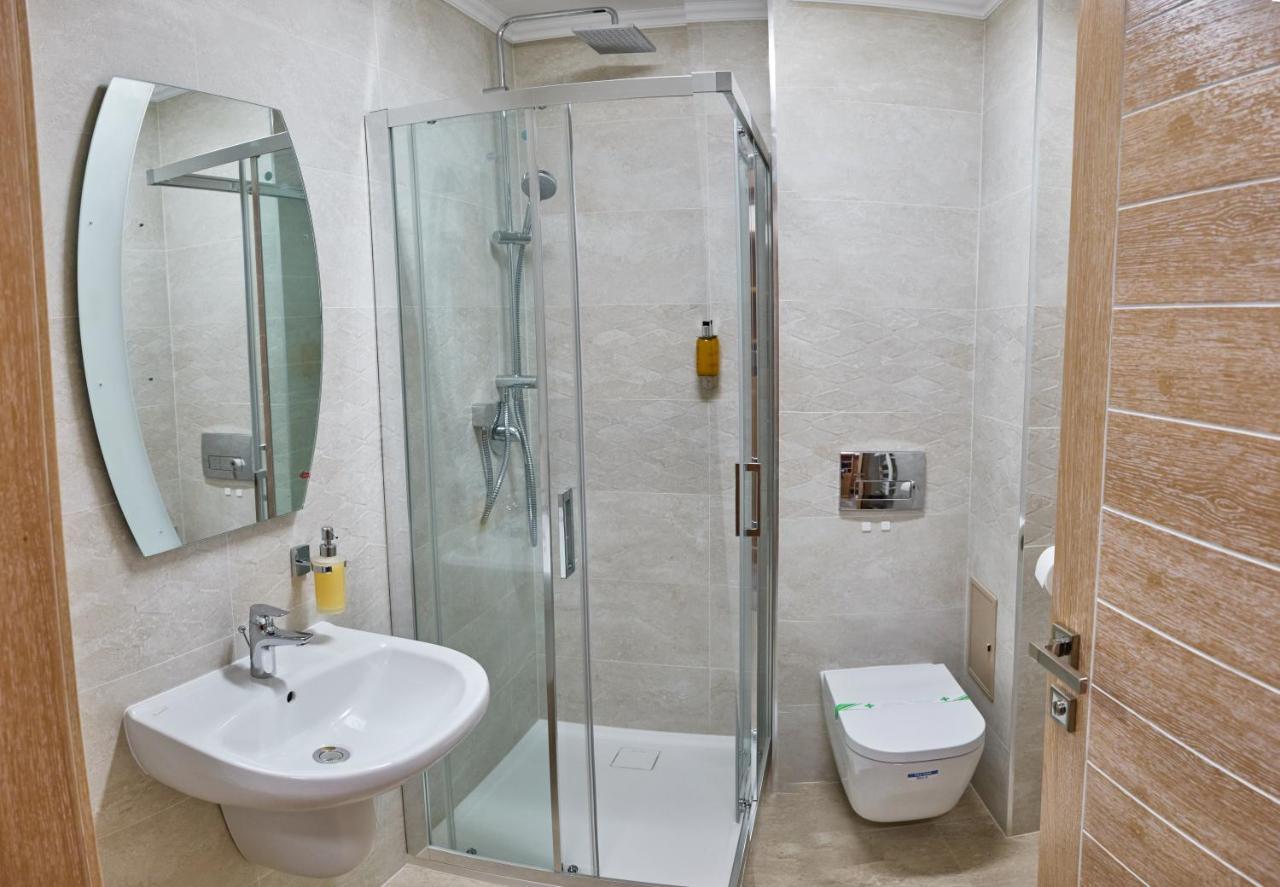 Hotel Eden Рымнику-Сэрат Экстерьер фото