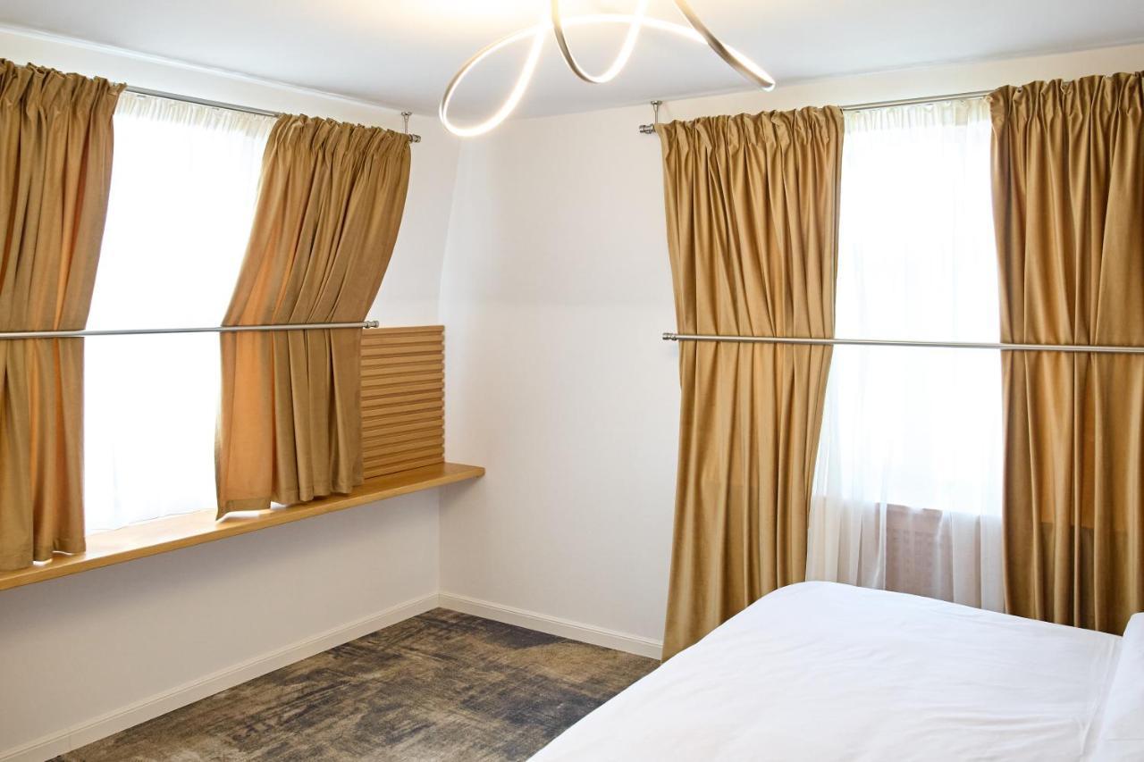 Hotel Eden Рымнику-Сэрат Экстерьер фото