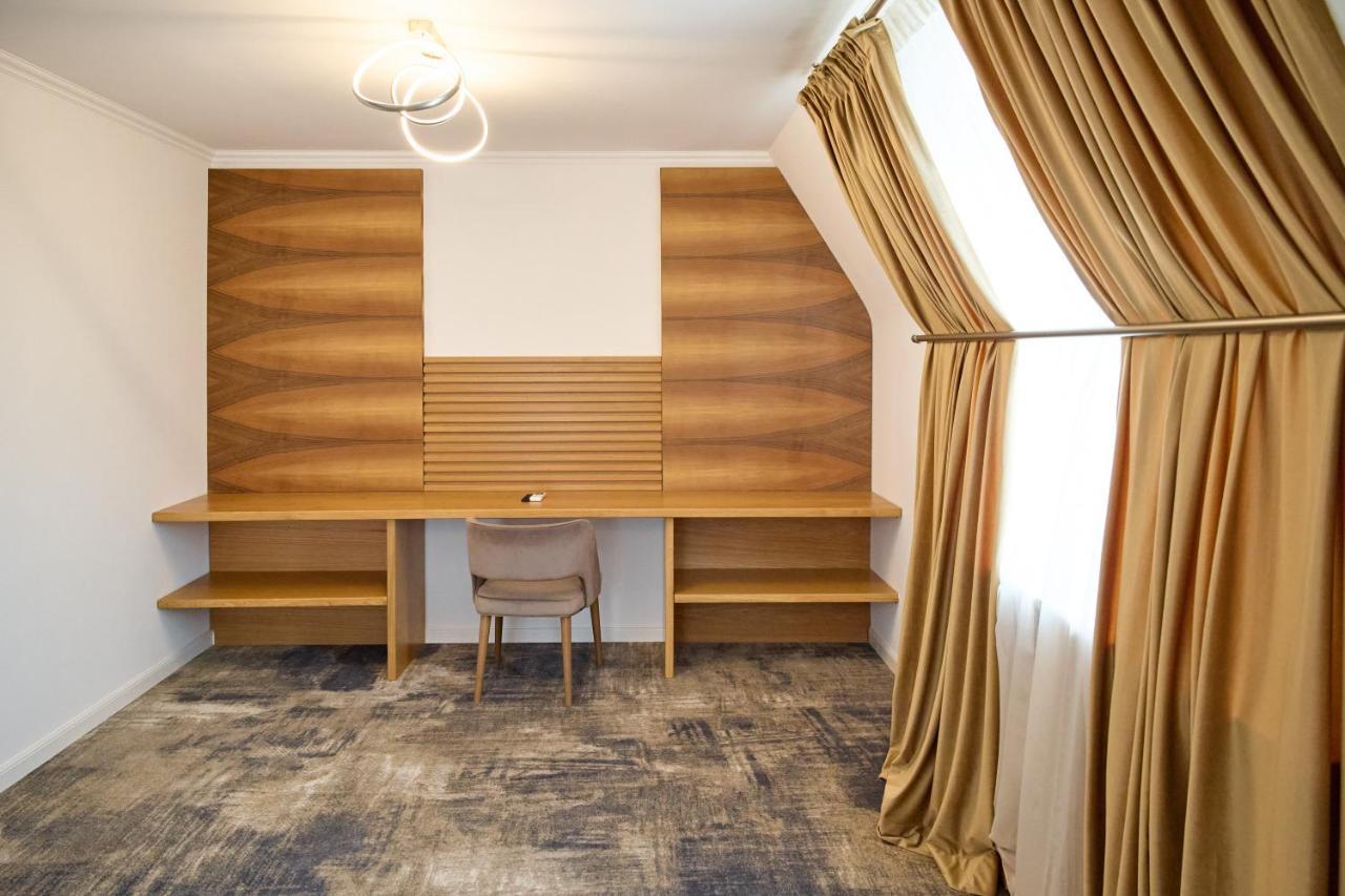 Hotel Eden Рымнику-Сэрат Экстерьер фото