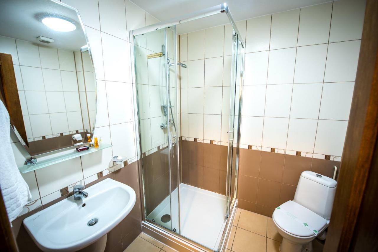 Hotel Eden Рымнику-Сэрат Экстерьер фото